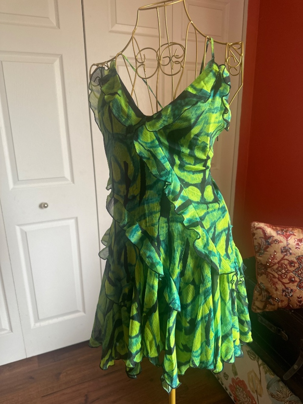 Topshop ruffle mini slip dress in green print - Picture 3 of 4